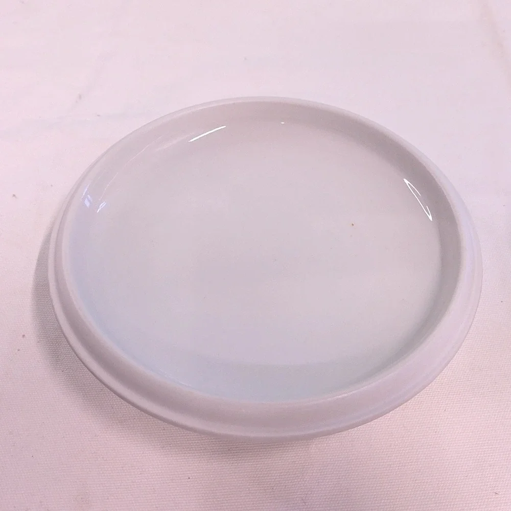 Kira Fournier Apple Baker Vintage 1984 White Ceramic Embossed Lid Kira Designs